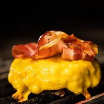 Carne y verduras sobre las brasas del Josper